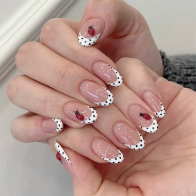 Set di 24 Unghie Finte a Mando - Nail Art Pink recensione e prezzo
