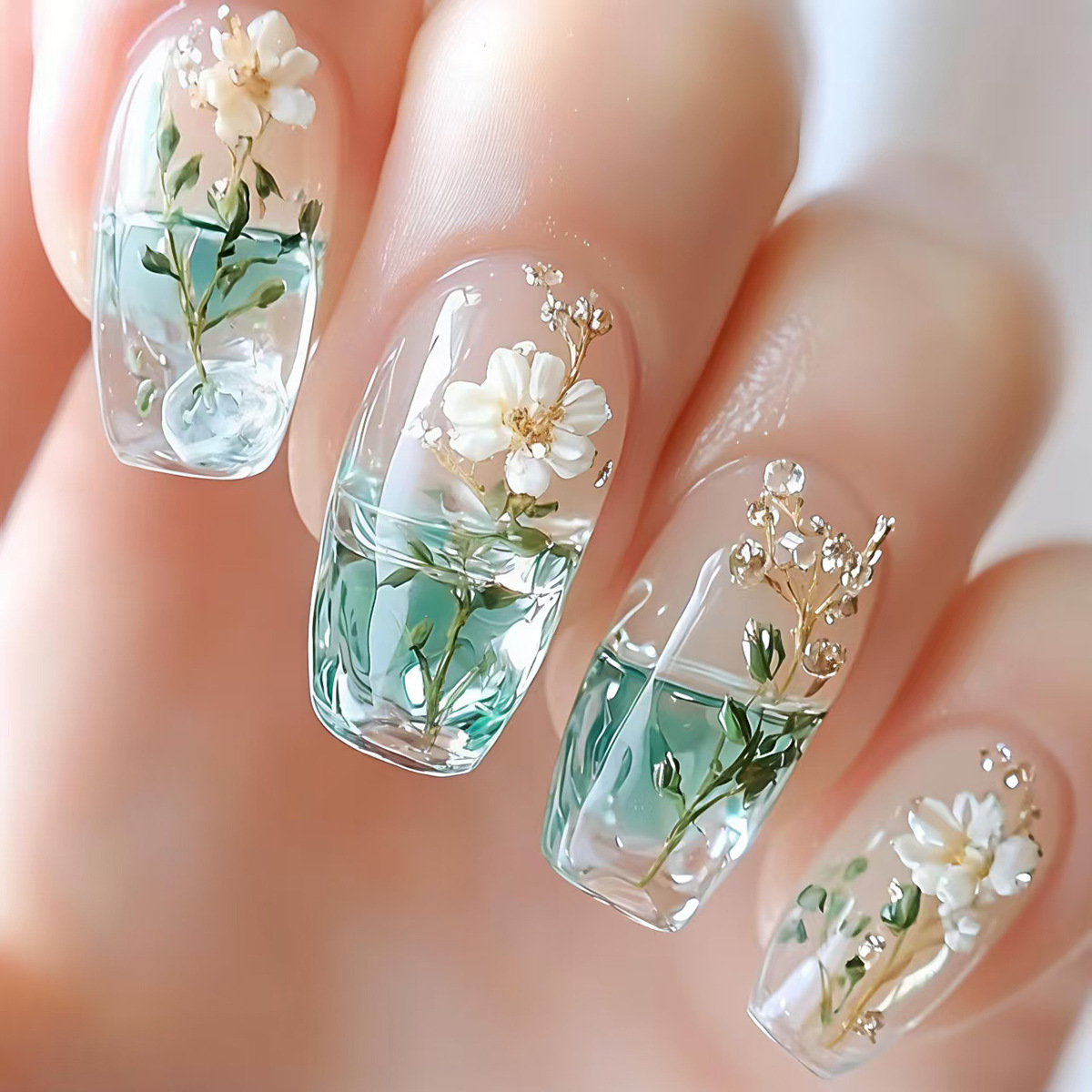 Unghie finte di media lunghezz - Nail Art Press On recensione e prezzo