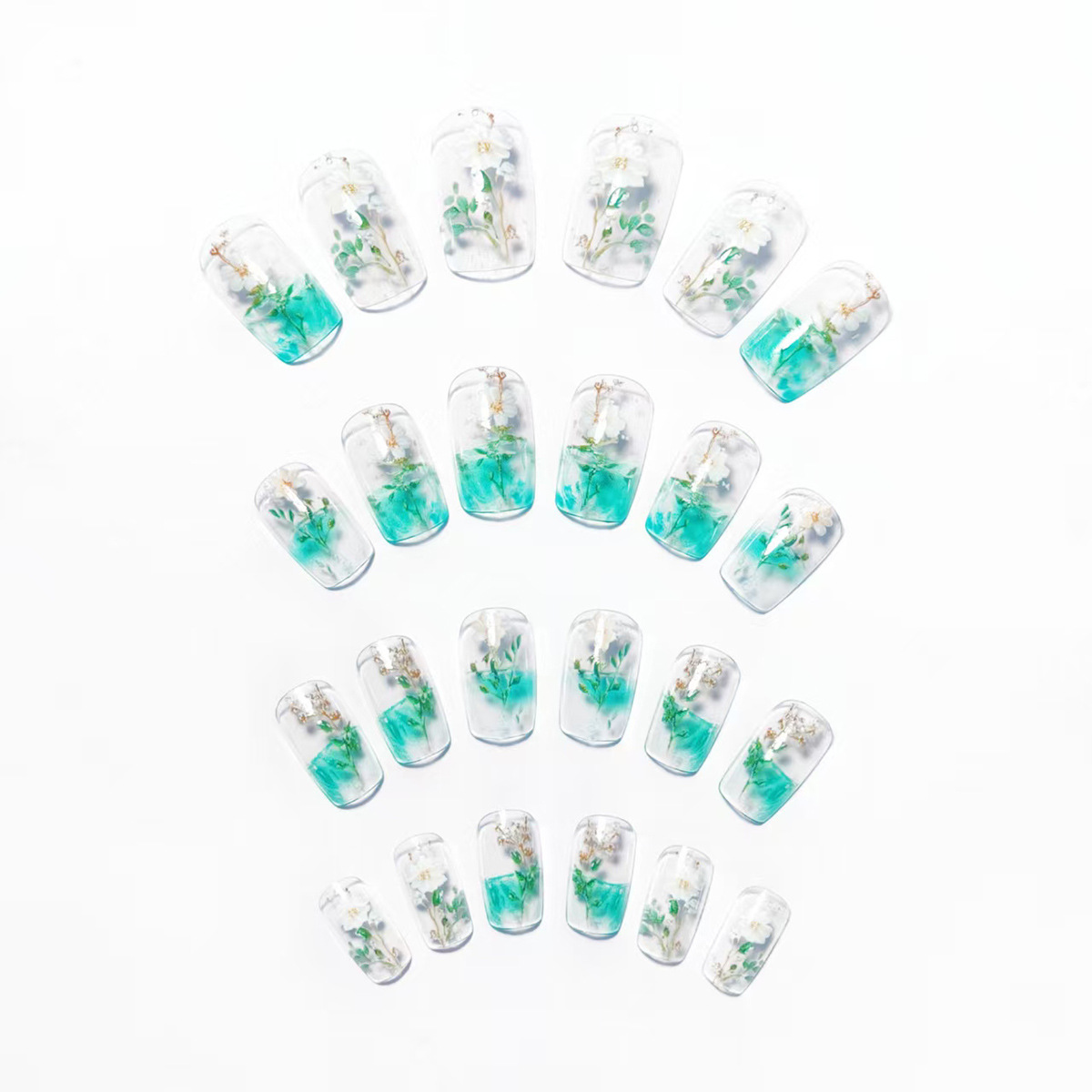 Unghie finte di media lunghezz - Nail Art Press On recensione e prezzo