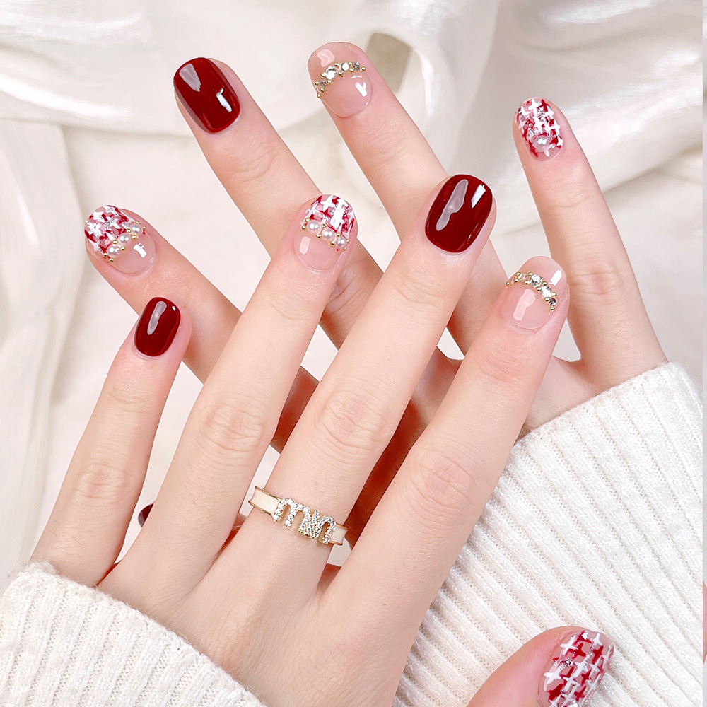 Kit di 10 Unghie Finte Corte Q - Nail Art Press On recensione e prezzo